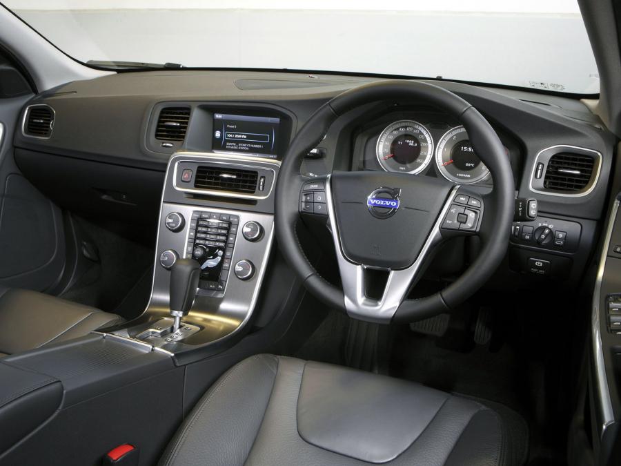  Volvo V60 D3 2011 года  (AU) (фото 6 из 11)